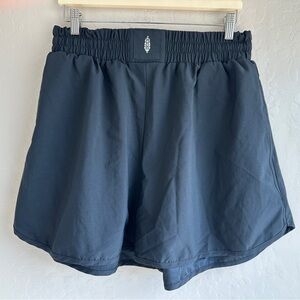 FREE PEOPLE Movement Black Women’s Athletic Shorts - Medium